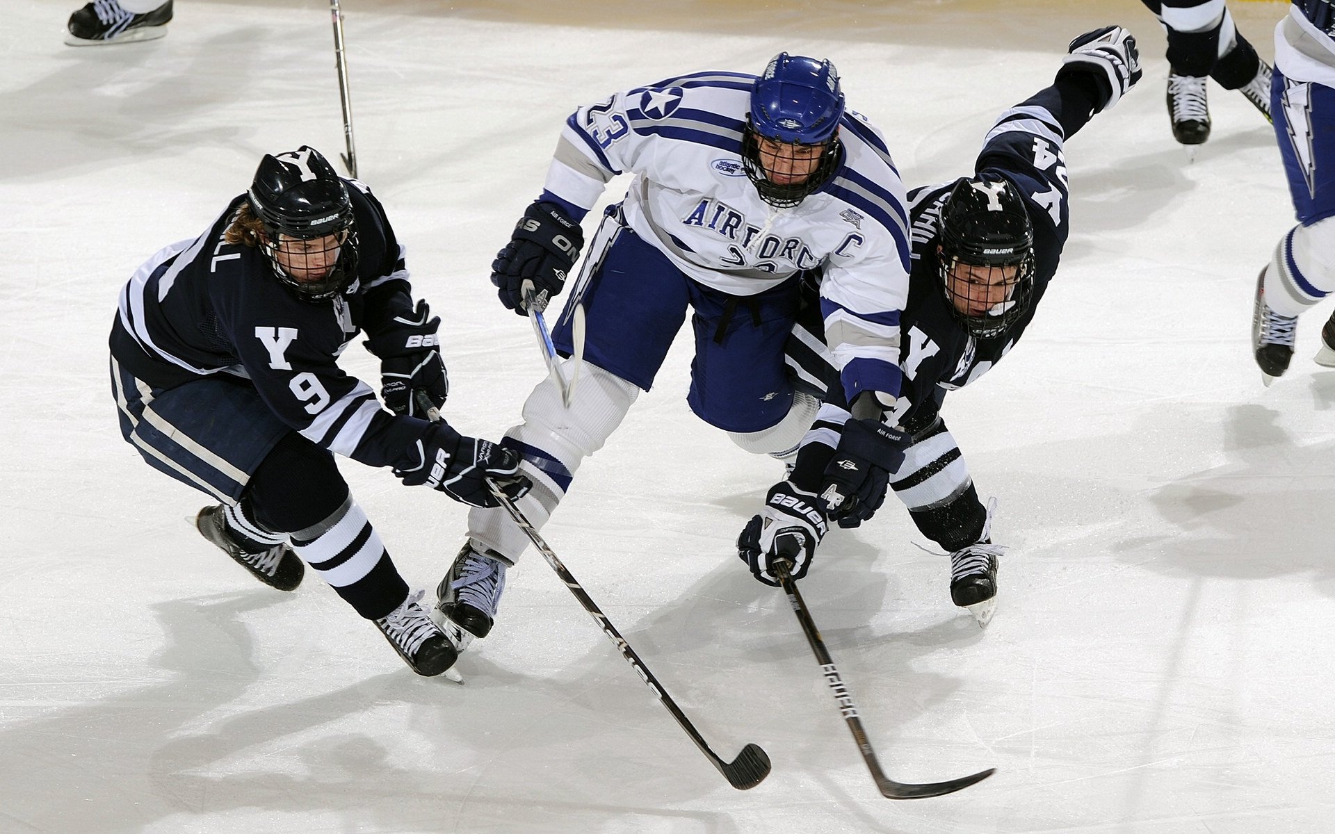 世界杯表现不佳引发国内反思 足协宣布全面改革青训体系